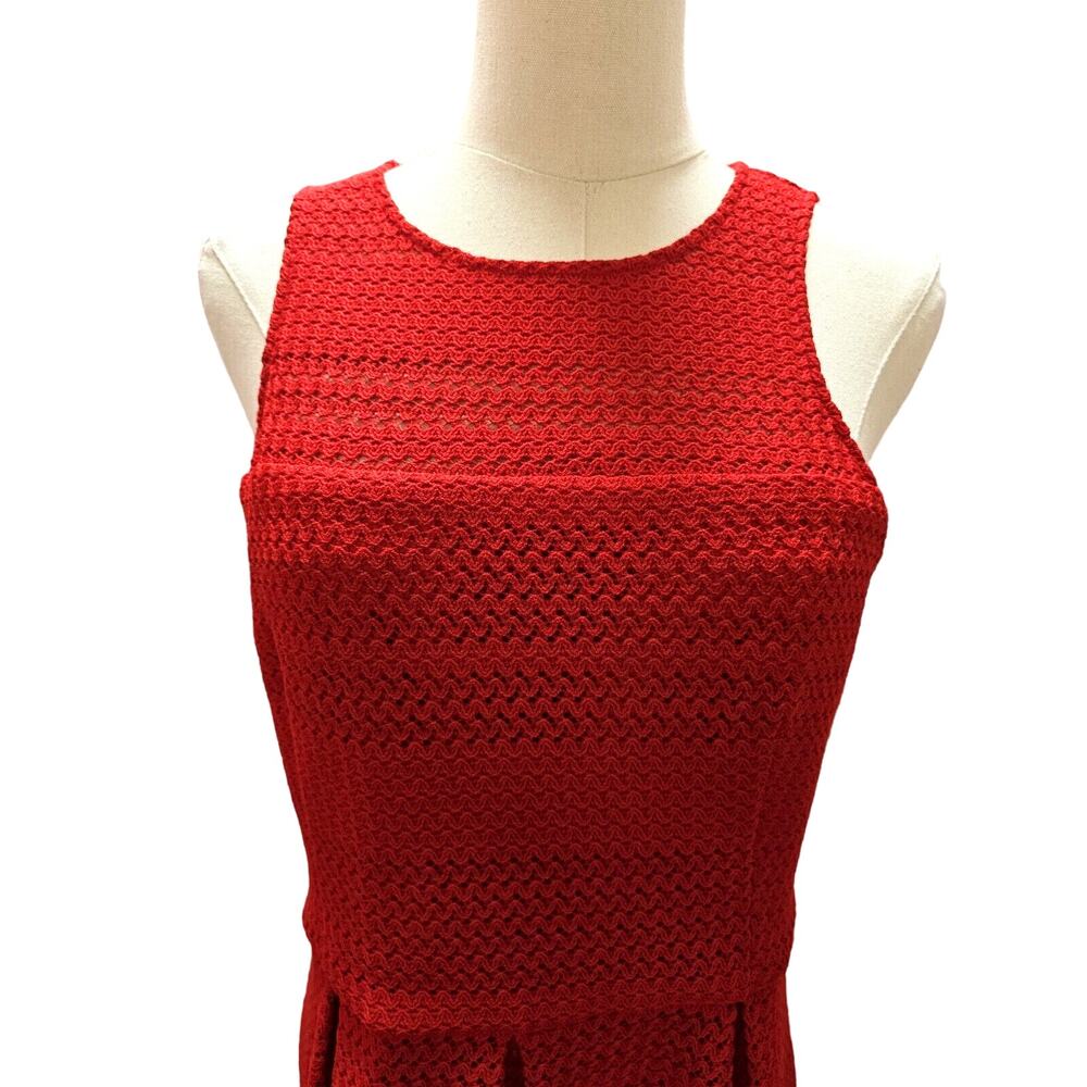 NWT Trina Turk Red Fit & Flare Sheath Dress Keyhole Back Woven Material‎ Sz 10 - Picture 2 of 6